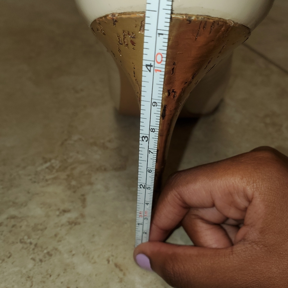 Guess Nude Peeptoe Pump